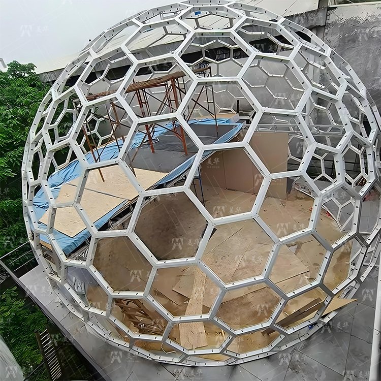 Customizable Hexagonal Shaped Tempered Reflective Mirror Glass Double-Floor Attic Geodesic Dome Tent Triangular Shaped Tempered Reflective Mirror Glass for House Trade Show Tents - Image 8